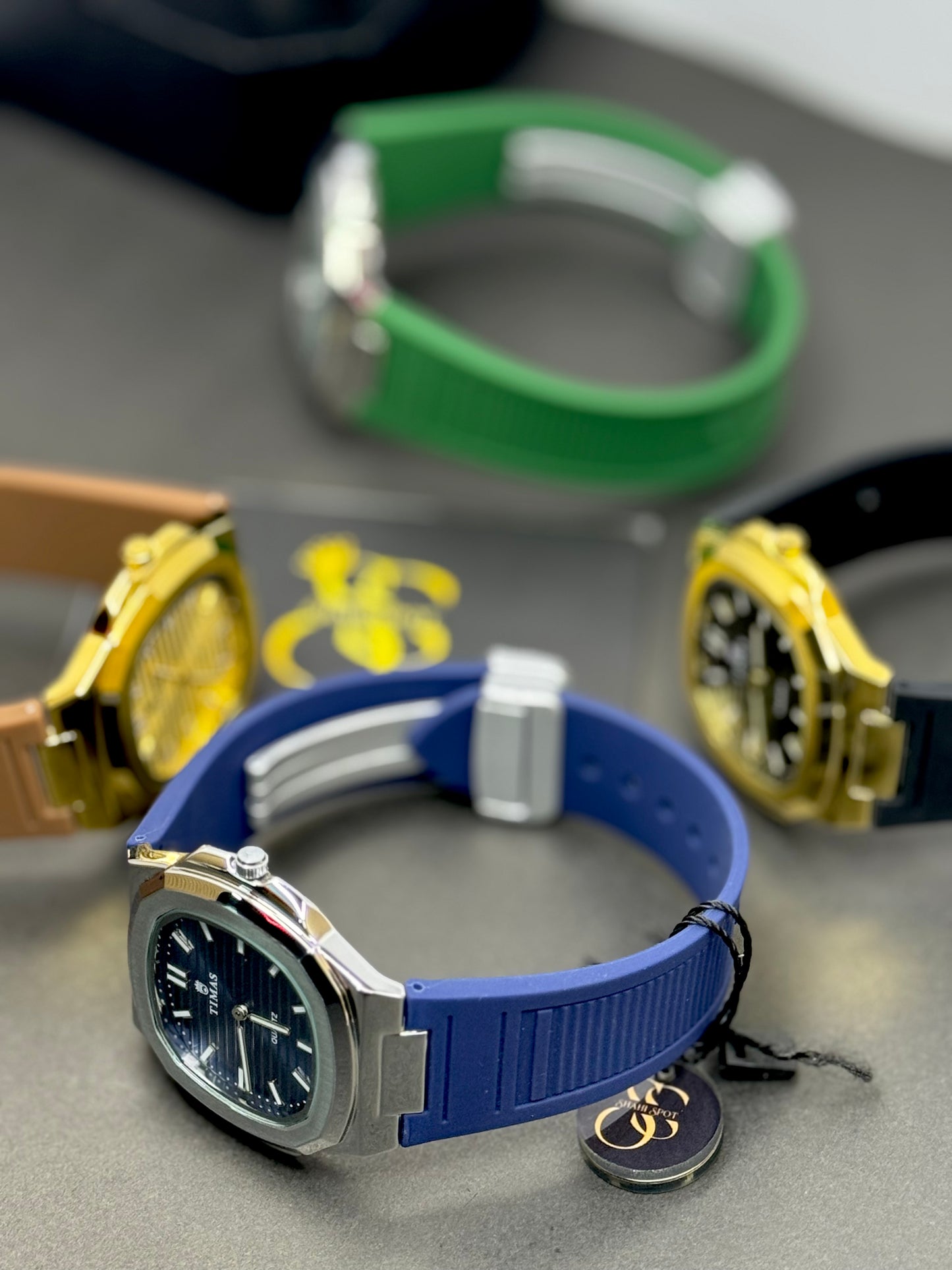 Timas  Quartz Rubber Strap with Magnetic Lock