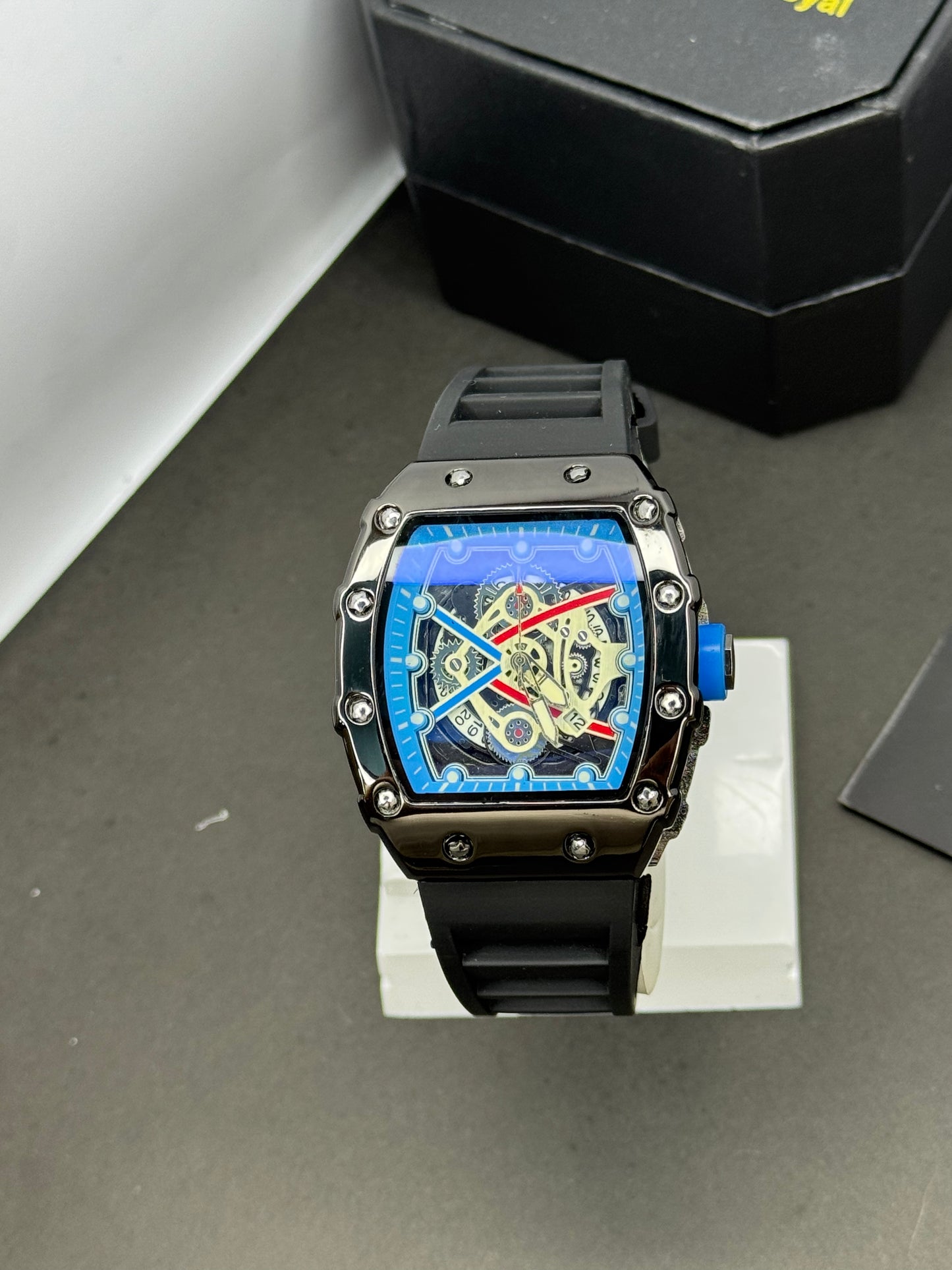 RM-52 Premium Watch